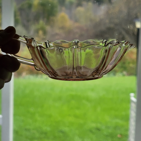 Anchor Hocking Pink Glass Candy Dish - Picture 5 of 5